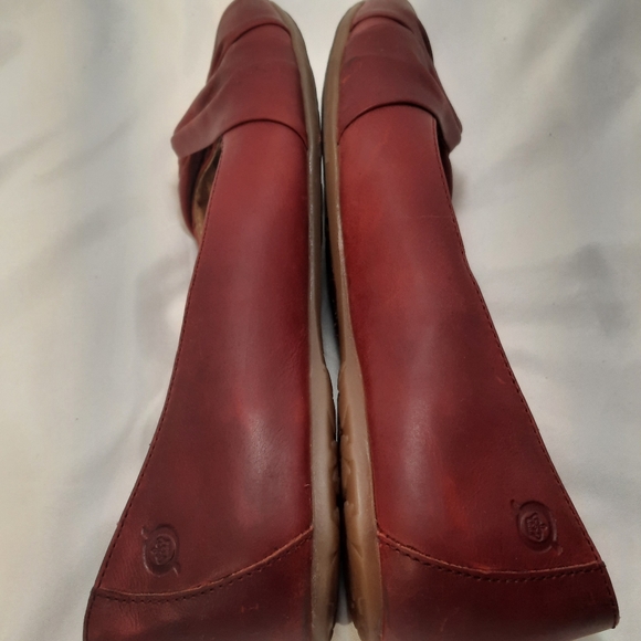 Born “Lilly” Red Leather Ballet Flats Size 8 - Picture 4 of 8